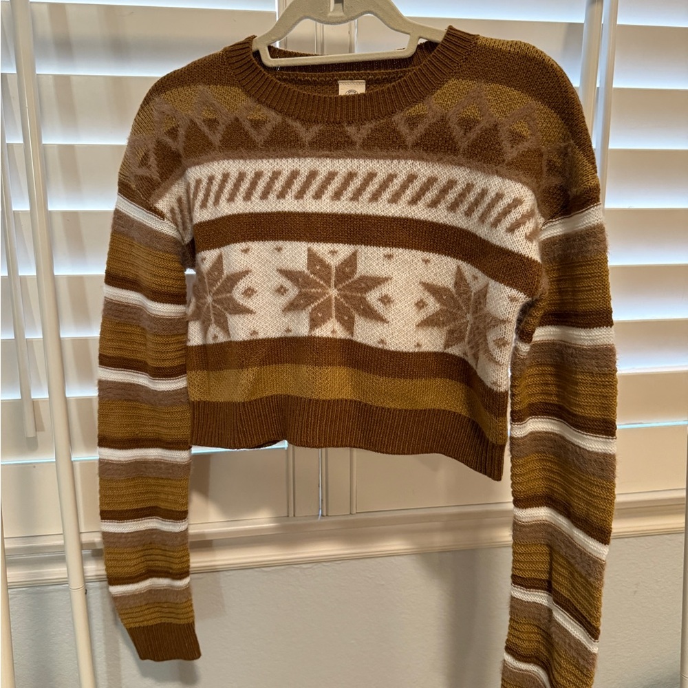 Urban Outfitters Brown and White Patterned Crew Neck Sweater